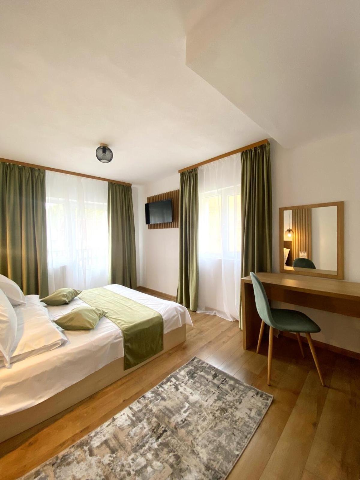 Regina Muntilor Spa&Confort Moeciu De Sus Exteriér fotografie