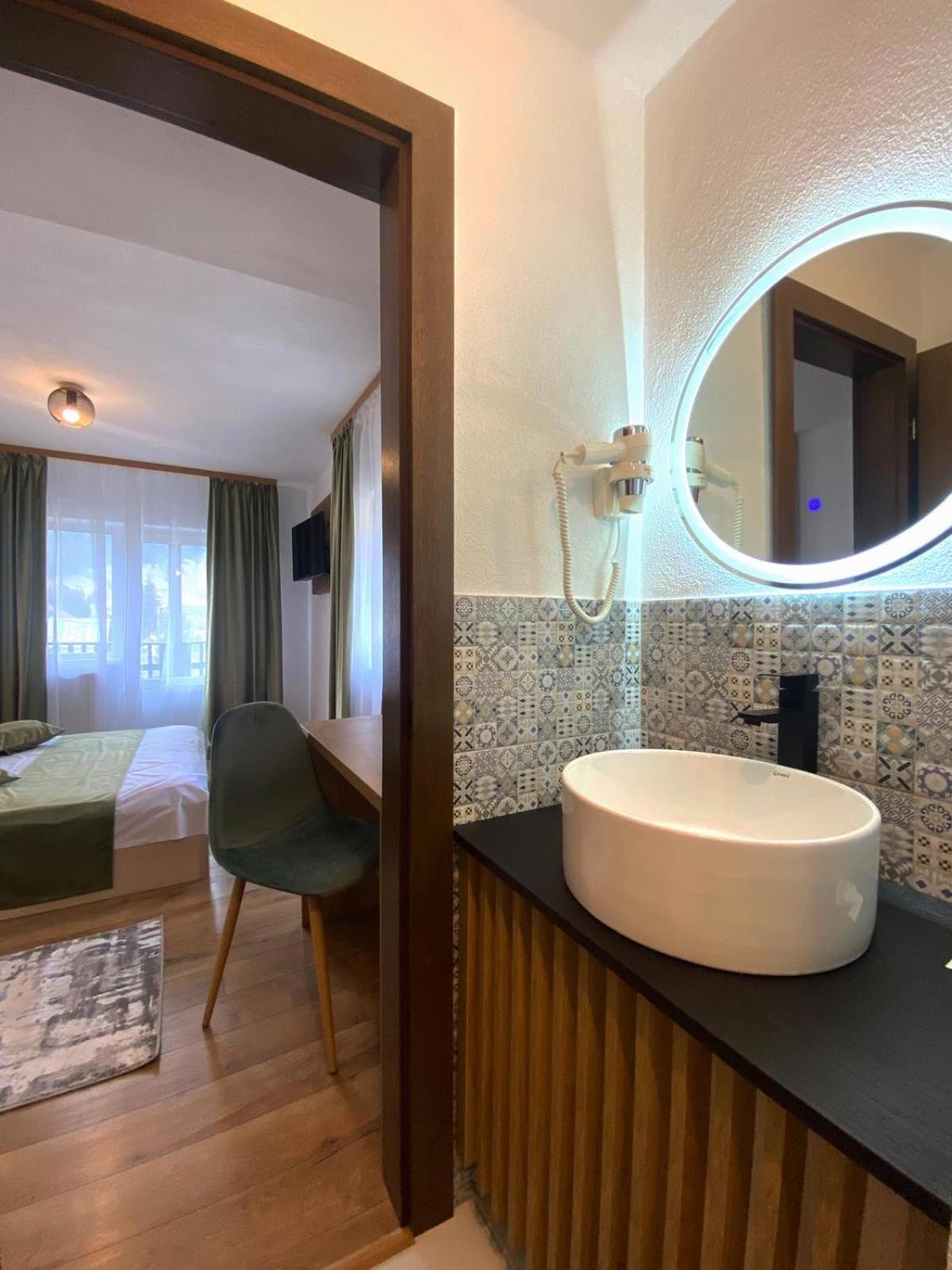 Regina Muntilor Spa&Confort Moeciu De Sus Exteriér fotografie