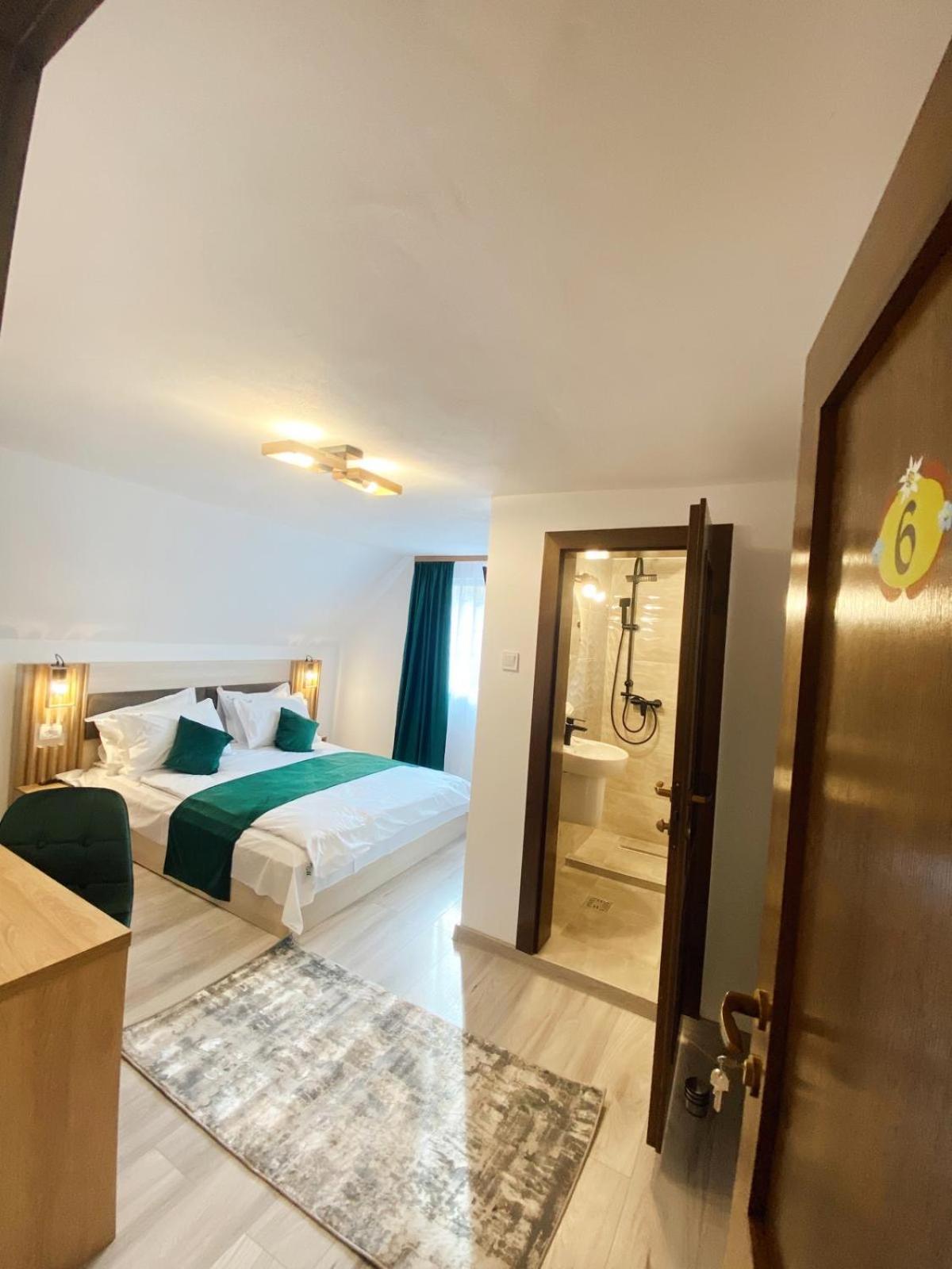 Regina Muntilor Spa&Confort Moeciu De Sus Exteriér fotografie